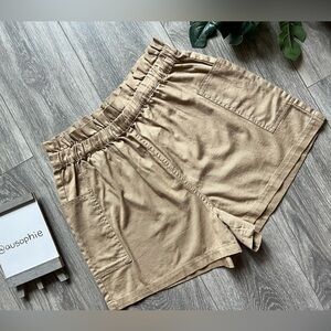 NWOT! Kiss & cry paperbag khaki shorts